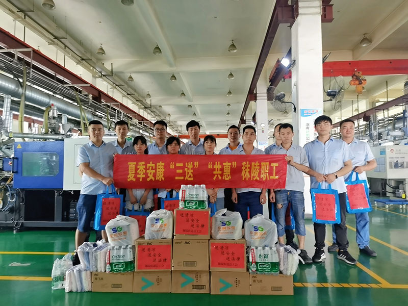 送清涼、送安全、送法律，秣陵街道總工會慰問奧聯(lián)電子一線職工